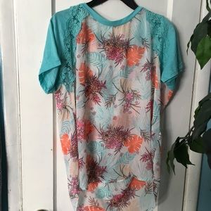 XL flower shirt